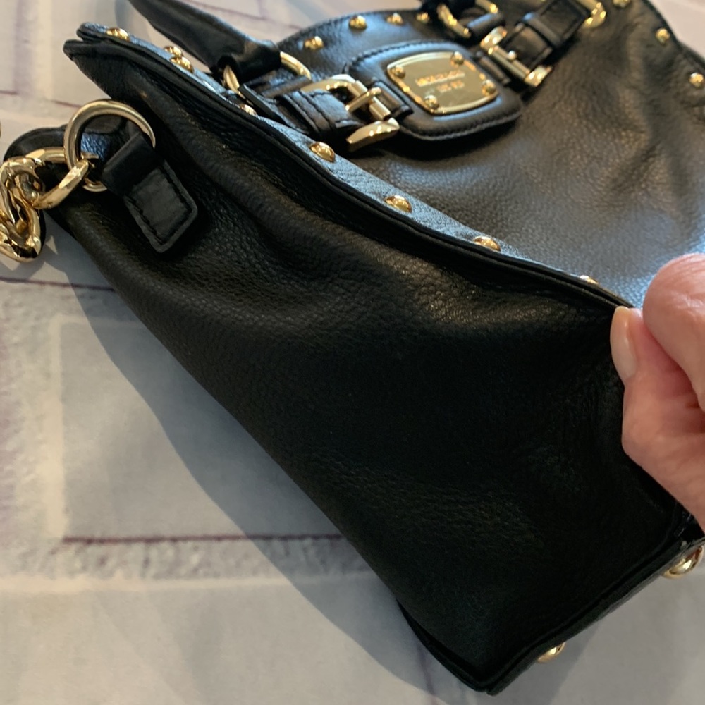 Michael Kors purse - Picture 4 of 11